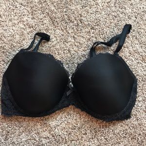 Victoria Secrete Bra size 32DD